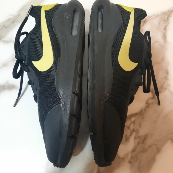 Nike Air Max Oketo Shoes Black Yellow Running Sneakers Ar7419-004 Size 6Y - Picture 11 of 16